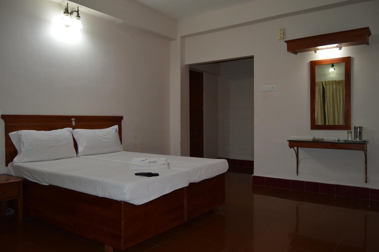 Hotel Shalimar Metro Kochi Zewnętrze zdjęcie