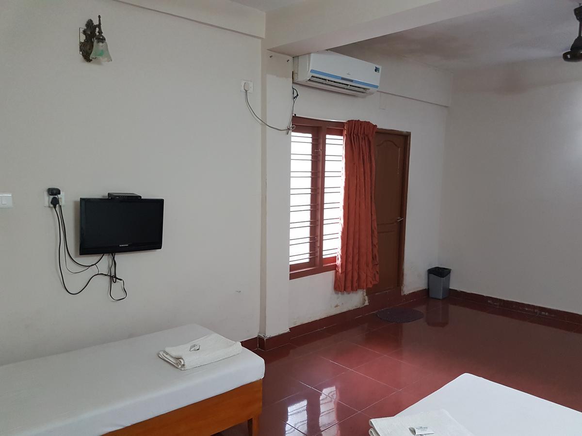 Hotel Shalimar Metro Kochi Zewnętrze zdjęcie